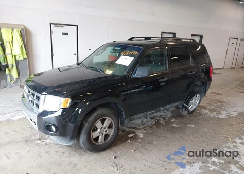 2009 Ford Escape Xlt z USA, uszkodzony, nr VIN 1FMCU937X9KC67061